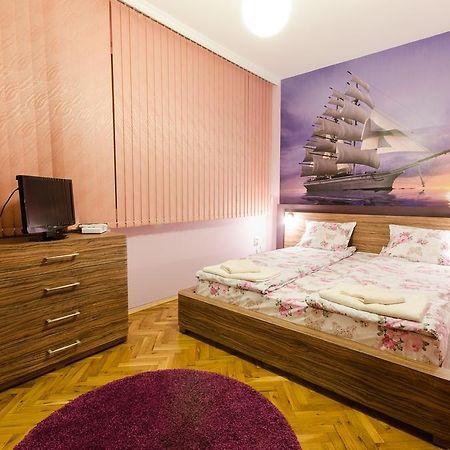 Sea Garden Plaza Apartment Burgas Bagian luar foto