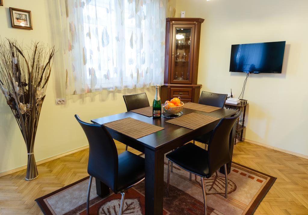 Sea Garden Plaza Apartment Burgas Bagian luar foto