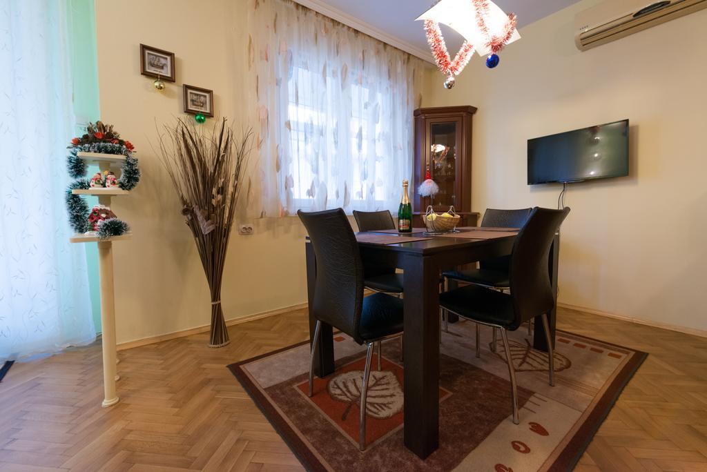 Sea Garden Plaza Apartment Burgas Bagian luar foto